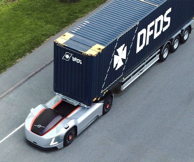 Volvo kamioni bez vozača prevoze brodske kontejnere u Švedskoj