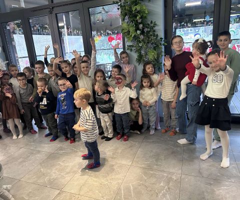 DEDA MRAZ U RAPIDEX-U – PAKETIĆI PUNI OSMEHA